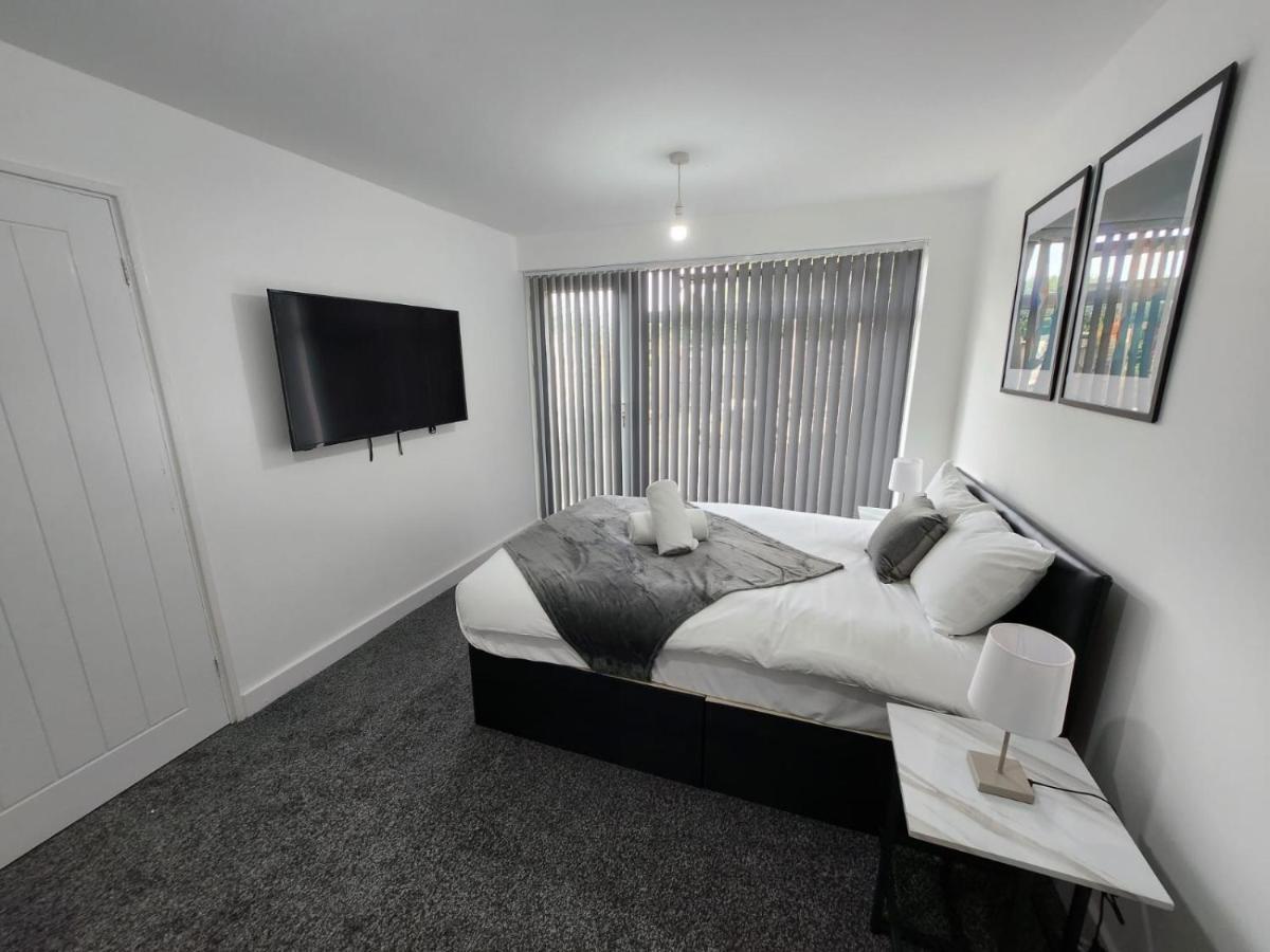 4 Bedroom 2 Bathroom Shared House - Near Bhx And Nec Birmingham Exteriér fotografie