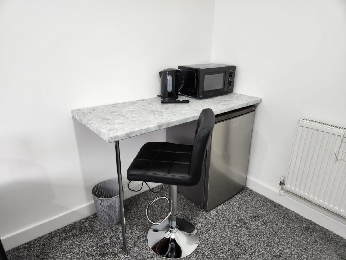 4 Bedroom 2 Bathroom Shared House - Near Bhx And Nec Birmingham Exteriér fotografie