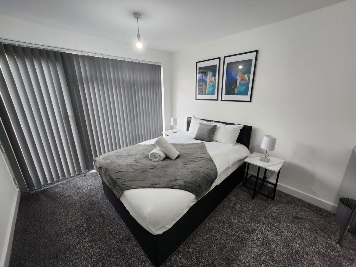 4 Bedroom 2 Bathroom Shared House - Near Bhx And Nec Birmingham Exteriér fotografie