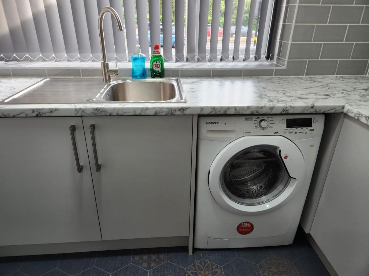 4 Bedroom 2 Bathroom Shared House - Near Bhx And Nec Birmingham Exteriér fotografie