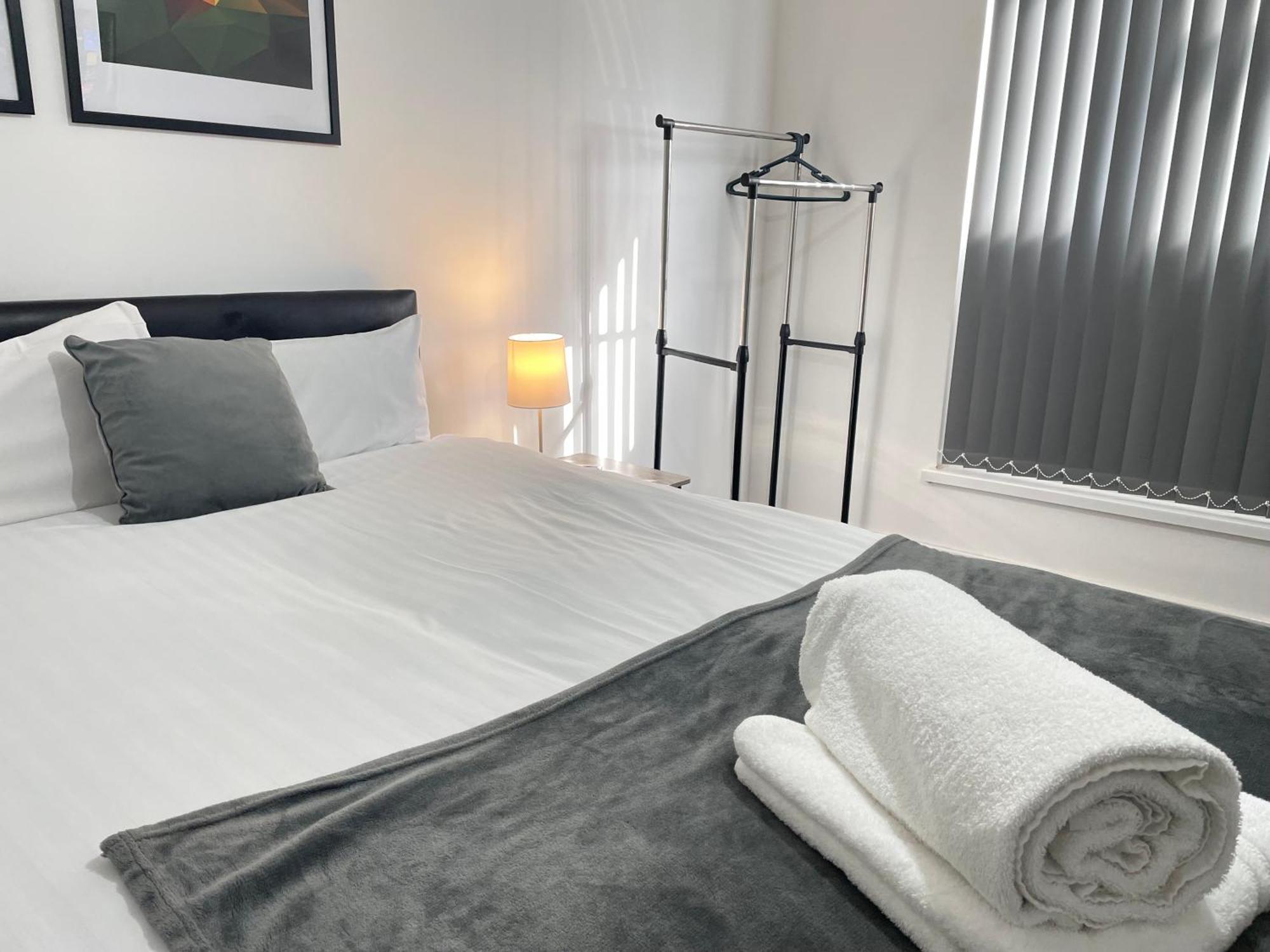 4 Bedroom 2 Bathroom Shared House - Near Bhx And Nec Birmingham Exteriér fotografie