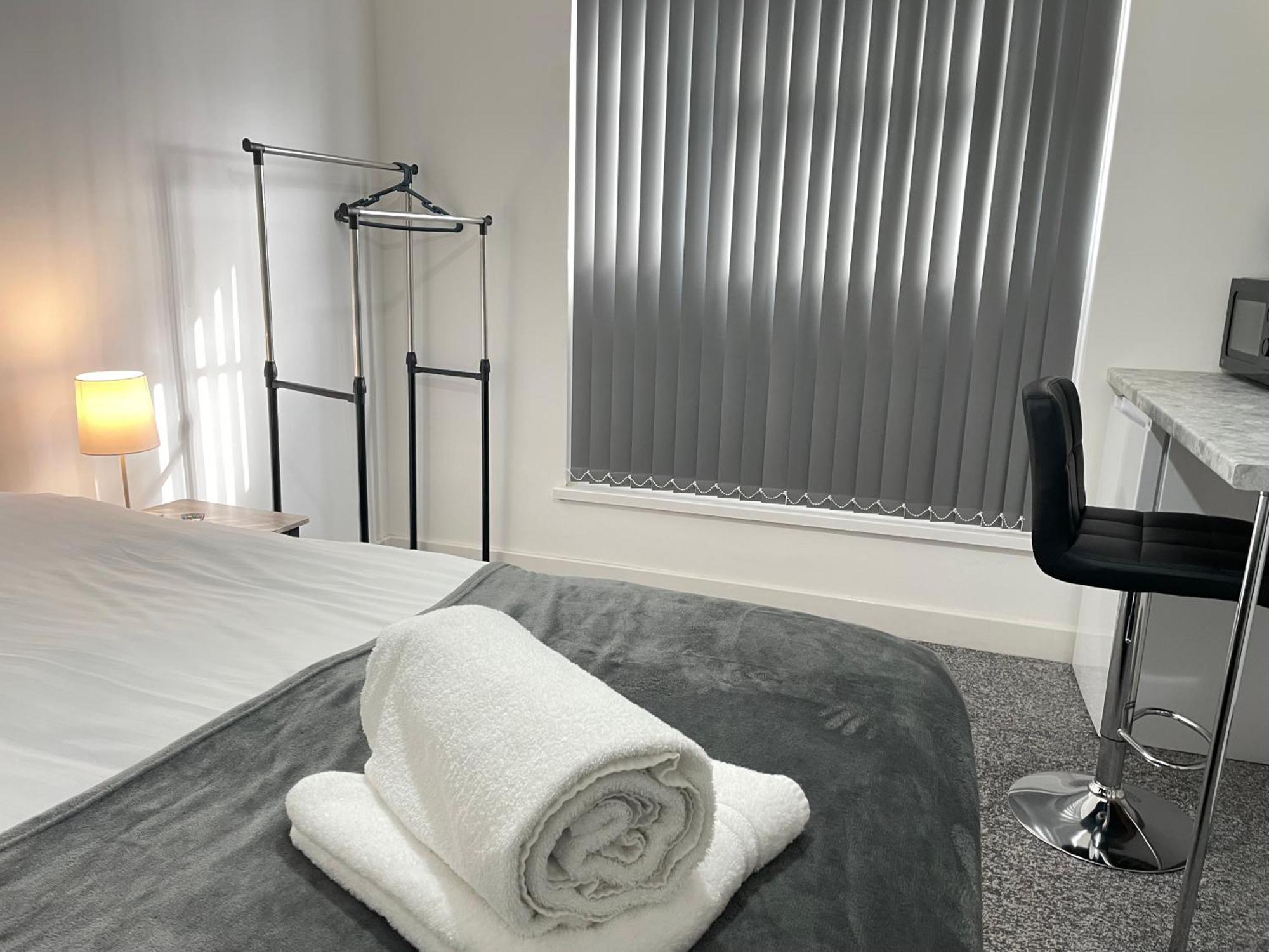 4 Bedroom 2 Bathroom Shared House - Near Bhx And Nec Birmingham Exteriér fotografie